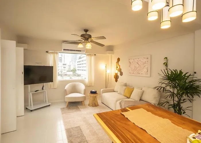 Cozy 2-bedroom In Silom Center - 6a 아파트